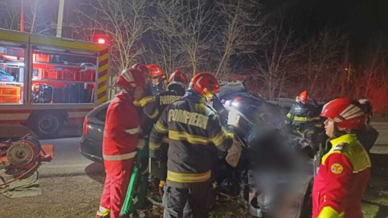 o-tanara-de-25-de-ani-a-murit-si-doi-barbati-au-fost-raniti,-intr-un-accident-produs-in-judetul-bacau