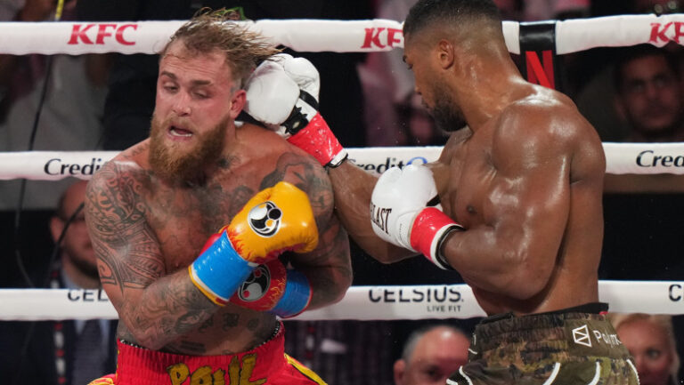 box:-anthony-joshua-l-a-invins-prin-ko,-in-runda-a-sasea,-pe-jake-paul,-la-miami.-fostul-youtuber-ar-putea-avea-o-fractura-la-maxilar