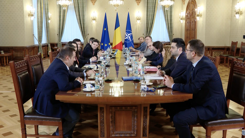 nicusor-dan-discuta-acum,-cu-magistratii:-un-fost-judecator-a-spus-ca-se-stia-dinainte-cine-va-fi-procuror-general-si-sef-la-dna nicusor-dan-discuta-acum,-cu-magistratii:-un-fost-judecator-a-spus-ca-se-stia-dinainte-cine-va-fi-procuror-general-si-sef-la-dna