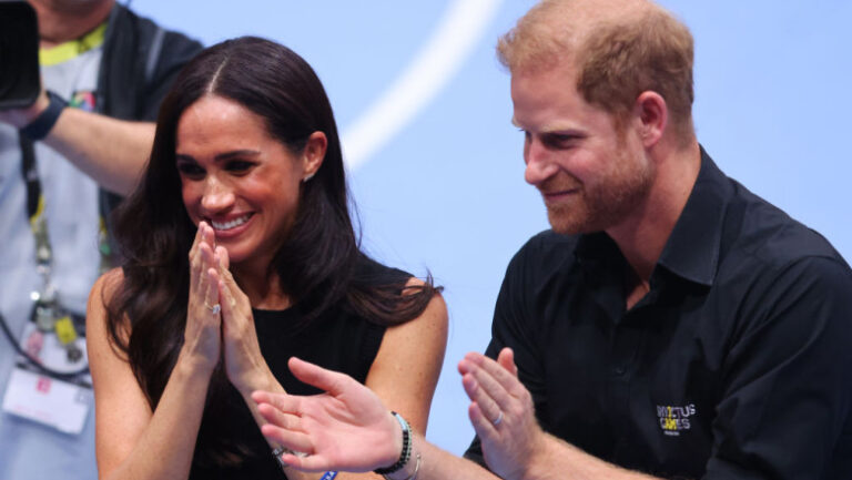 meghan-markle-si-printul-harry-vor-fi-producatori-pentru-netflix-ai-unei-comedii-romantice