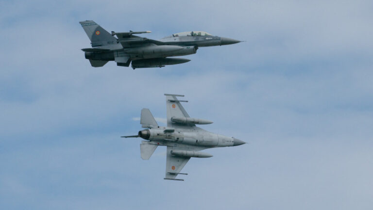 noi-atacuri-cu-drone-in-ucraina,-la-granita-cu-romania:-armata-a-ridicat-in-aer-doua-avioane-f-16.-a-fost-emis-mesaj-ro-alert