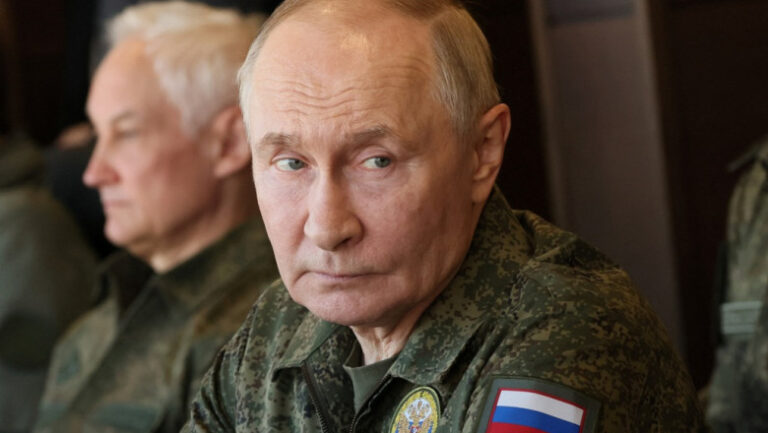 putin-se-teme-de-o-revolutie-decembrista,-precum-tarii,-acum-doua-secole.-„din-scanteie-va-izbucni-o-flacara”