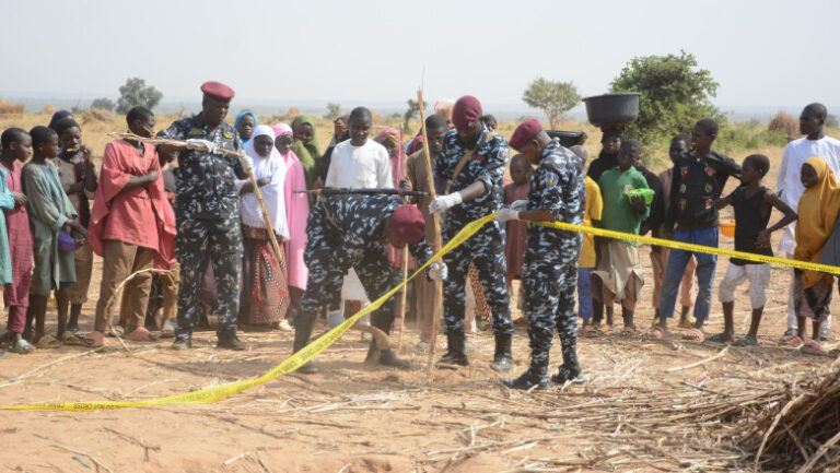 guvernul-nigerian-anunta-ca-atacurile-sua-de-craciun-au-vizat-doua-tabere-care-aveau-legaturi-cu-isis