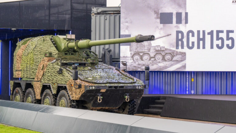 marea-britanie-si-germania-au-semnat-un-acord-de-70-de-milioane-de-dolari-pentru-sisteme-mobile-de-artilerie