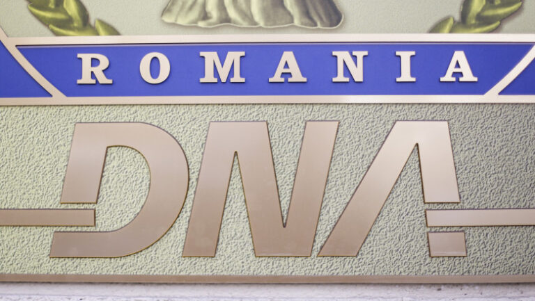 doi-directori-de-la-elcen-bucuresti-au-fost-trimisi-in-judecata-pentru-luare-de-mita