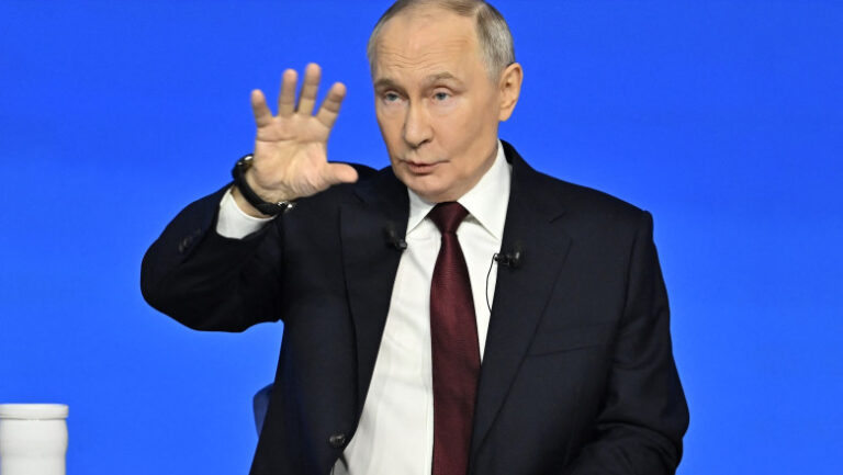 putin-a-semnat-o-lege-care-nu-l-mai-obliga-sa-si-publice-declaratia-de-avere:-„un-sistem-arhaic”