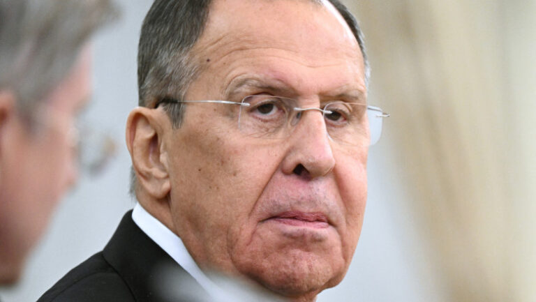 lavrov:-occidentul-trebuie-sa-accepte-ca-rusia-detine-initiativa-strategica-pe-frontul-din-ucraina