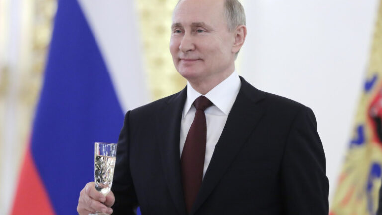 un-nou-palat-de-miliarde-pentru-„tar”.-putin-si-a-construit-o-resedinta-cu-spital-propriu-si-sala-criogenica-(investigatie)
