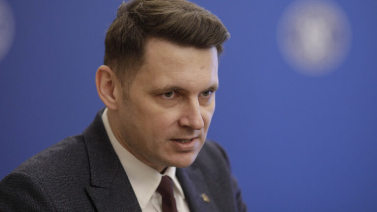 mircea-abrudean:-romania-intra-in-2026-cu-un-deficit-in-scadere,-iar-acest-lucru-inseamna-ca-masurile-luate-de-guvern-au-fost-eficiente