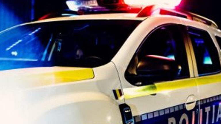 accident-grav-in-dolj:-doi-barbati-au-murit-dupa-ce-masina-in-care-se-aflau-a-fost-lovita-de-un-camion
