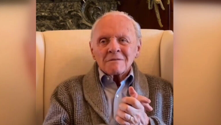 „acum-50-de-ani,-chiar-in-ziua-asta,-am-fost-la-un-pas-de-moarte.”-marturia-emotionanta-facuta-de-anthony-hopkins-la-final-de-an