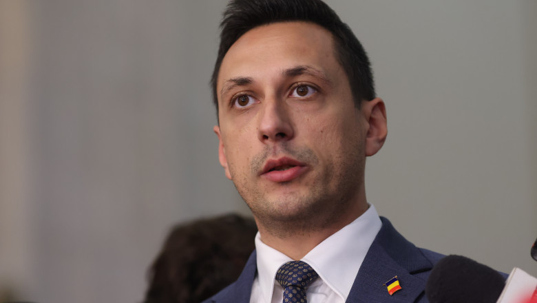 vlad-gheorghe-se-retrage-din-cursa-pentru-primaria-capitalei:-„in-acest-moment,-este-responsabil-sa-il-sustin-pe-ciprian-ciucu” vlad-gheorghe-se-retrage-din-cursa-pentru-primaria-capitalei:-„in-acest-moment,-este-responsabil-sa-il-sustin-pe-ciprian-ciucu”