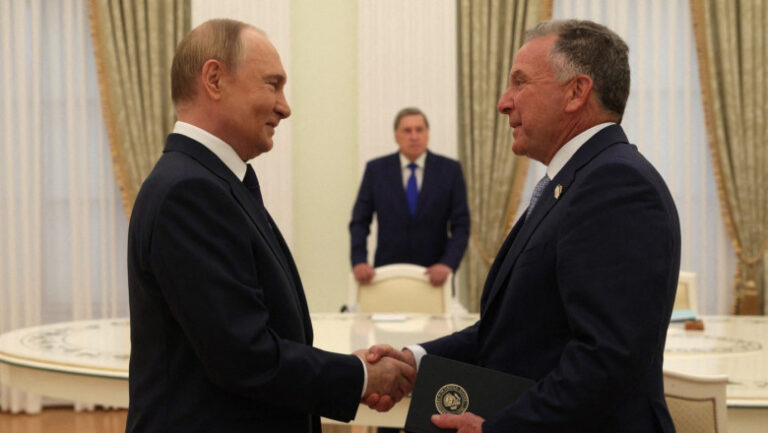 discutii-cruciale-la-moscova.-vladimir-putin-si-steve-witkoff-negociaza-viitorul-ucrainei