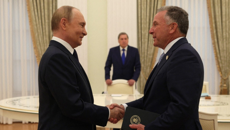 discutii-cruciale-la-moscova.-vladimir-putin-si-steve-witkoff-negociaza-viitorul-ucrainei discutii-cruciale-la-moscova.-vladimir-putin-si-steve-witkoff-negociaza-viitorul-ucrainei
