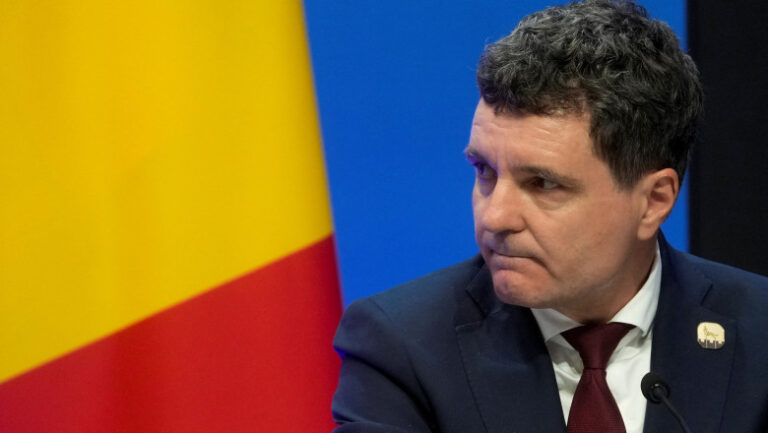 nicusor-dan,-reactie-in-scandalul-dintre-psd-si-usr:-„nu-mi-se-pare-deloc-profitabil-ca-se-ataca-intre-ei”