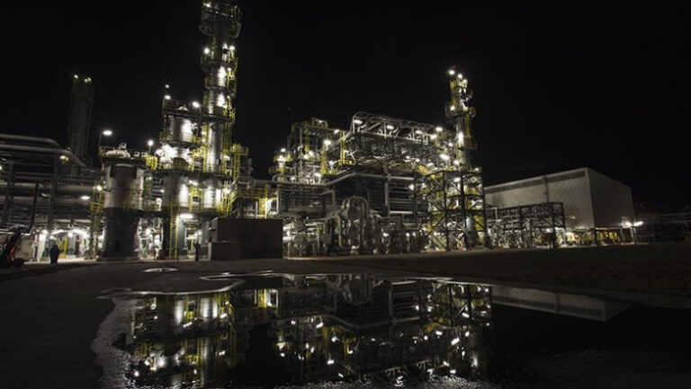 rafinaria-petrobrazi-a-fost-conectata-la-sistemul-propriu-de-alimentare-cu-apa-al-apa-nova-ploiesti
