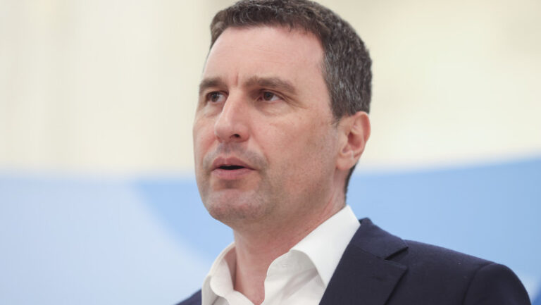 tanczos-barna,-despre-criza-apei-din-prahova:-dorel-ajunge-in-functie-de-conducere-din-ce-in-ce-mai-des.-masuri-propuse-de-vicepremier