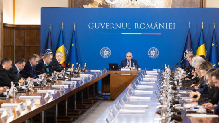 bolojan-ia-in-calcul-o-evaluare-a-ministrilor:-„probabil-ca-la-inceputul-anului-viitor-se-poate-face-un-prim-bilant”