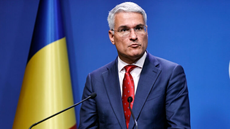 dragos-pislaru-anunta-ca-va-sesiza-parchetul-european-pentru-achizitiile-de-microbuze-electrice-pentru-elevi-la-suprapret