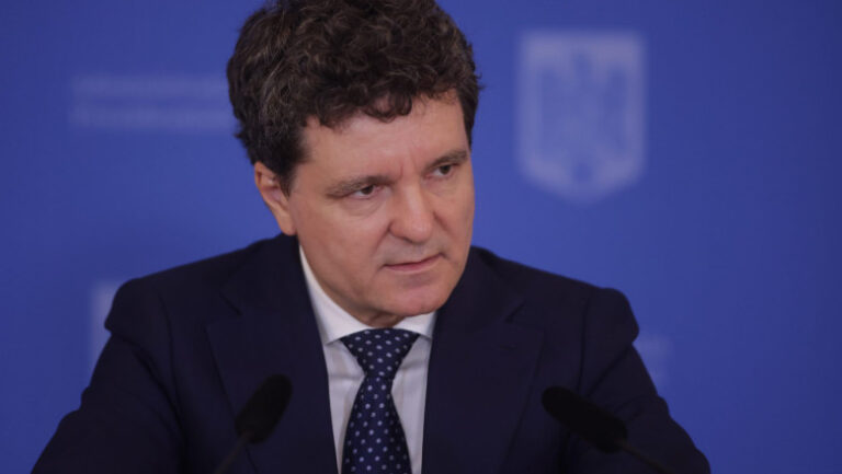 nicusor-dan,-in-le-monde,-despre-influenta-rusa-in-alegeri:-e-mai-greu-de-dovedit;-romania-nu-are-o-politica-reala-anti-dezinformare