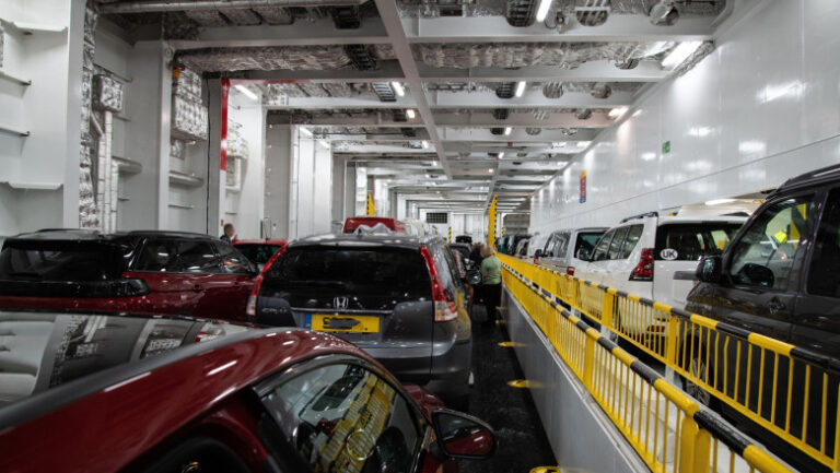 ue-amana-propunerile-mult-asteptate-de-sectorul-auto-care-ar-putea-relaxa-normele-privind-emisiile
