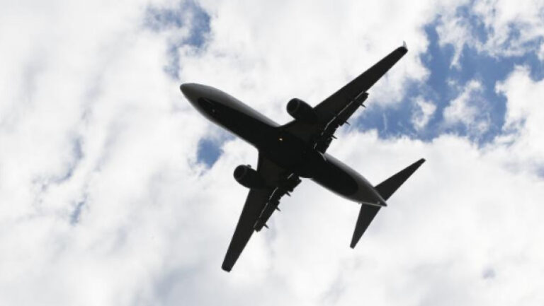 departamentul-securitatii-interne-cumpara-sase-avioane-boeing-pentru-deportarile-de-imigranti
