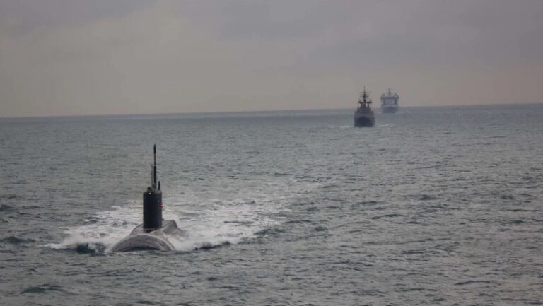 marina-britanica-a-vanat-un-submarin-rusesc-timp-de-trei-zile-in-canalul-manecii