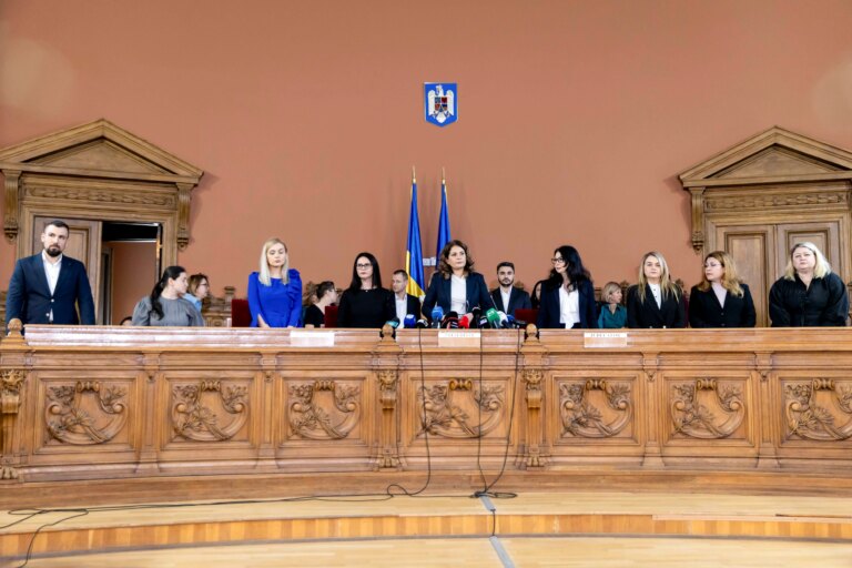 sfantul-spiridon,-facatorul-de-minuni,-sarbatorit-pe-12-decembrie.-cine-a-fost-si-ce-spune-traditia-despre-el