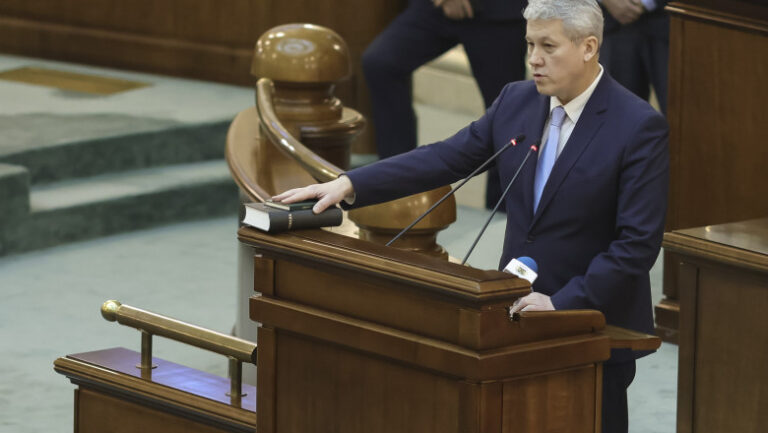 catalin-predoiu,-premiat-la-gala-alianta-2025-pentru-contributia-sa-la-statul-de-drept-si-parteneriatul-romano-american