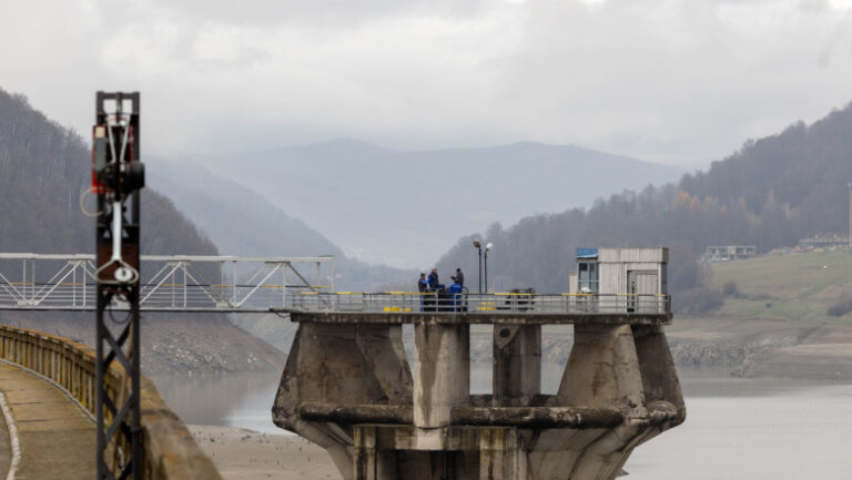 dupa-criza-de-la-paltinu,-alte-localitati-din-prahova-pot-folosi-acum-apa-pentru-consum.-unde-mai-este-valabila-restrictia