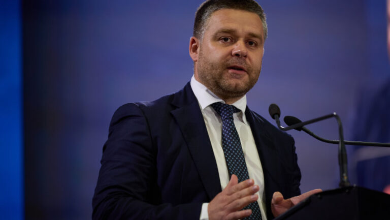 cum-vrea-ciucu-sa-colaboreze-cu-fostii-rivali-din-campania-electorala:-„cred-ca-nu-mai-e-timp-de-razboaie-in-viitor”