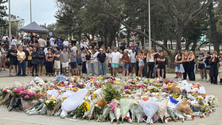 australia-intentioneaza-sa-inaspreasca-legile-privind-armele-de-foc-dupa-atacul-soldat-cu-15-morti-de-la-bondi-beach,-sydney
