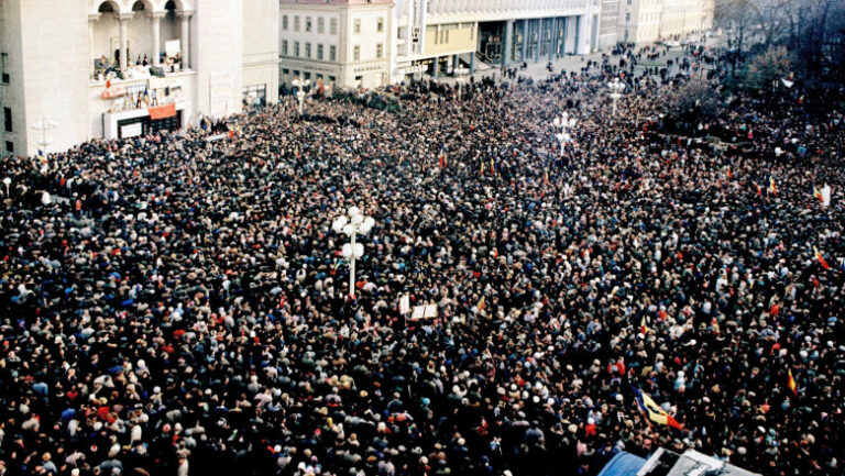 36-de-ani-de-la-revolutia-din-1989.-pe-16-decembrie,-timisorenii-au-strigat-„jos-ceausescu”