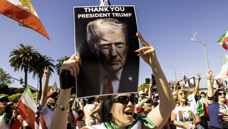 diaspora-iraniana-sarbatoreste-moartea-ayatollahului-khamenei:-multumim-presedintelui-trump diaspora-iraniana-sarbatoreste-moartea-ayatollahului-khamenei:-multumim-presedintelui-trump