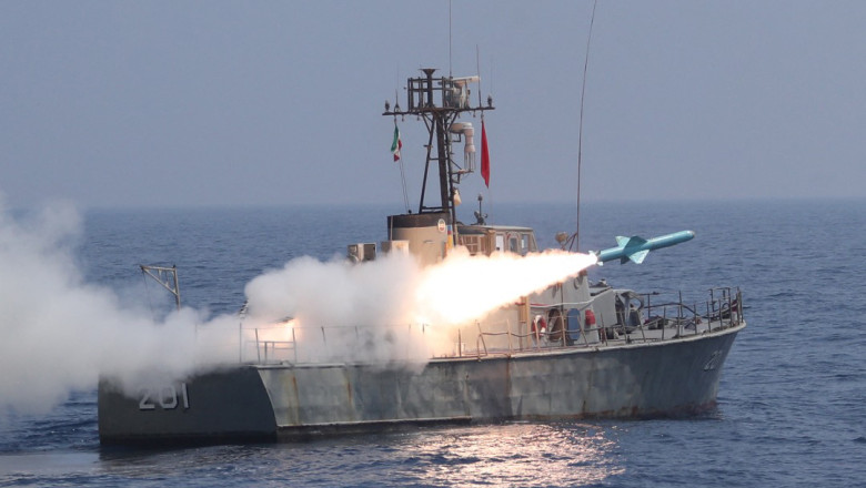 trump-anunta-ca-9-nave-militare-iraniene-au-fost-„scufundate”-de-sua.-una-dintre-ele,-in-golful-oman trump-anunta-ca-9-nave-militare-iraniene-au-fost-„scufundate”-de-sua.-una-dintre-ele,-in-golful-oman