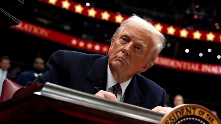 donald-trump-despre-atacurile-americane-din-iran:-„pe-o-scara-de-la-10-la-15,-le-dau-nota-15”