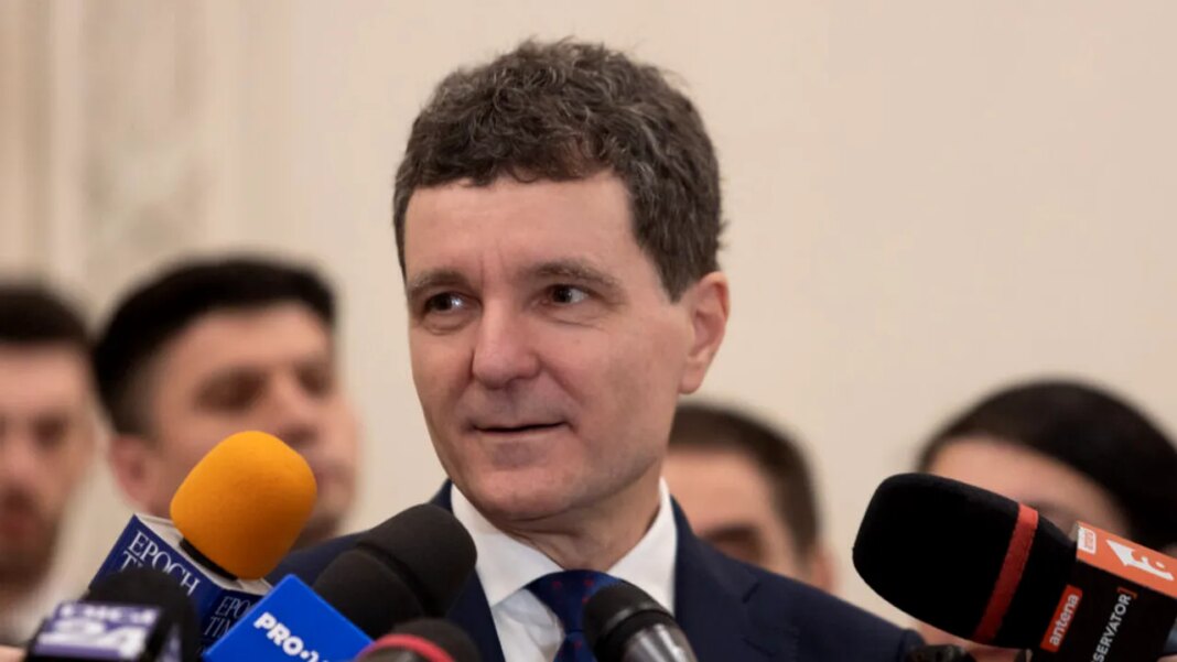 mesajul-lui-nicusor-dan-de-8-martie:-„nu-toate-femeile-primesc-flori-astazi.-admir-curajul-celor-care-lupta-in-tacere”