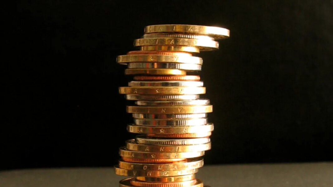 economia-romaniei-este-deja-in-recesiune:-consumul-scade,-iar-angajarile-incetinesc economia-romaniei-este-deja-in-recesiune:-consumul-scade,-iar-angajarile-incetinesc