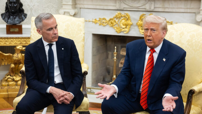 donald-trump-se-refera-la-premierul-canadian-mark-carney-ca-la-„viitorul-guvernator-al-canadei”