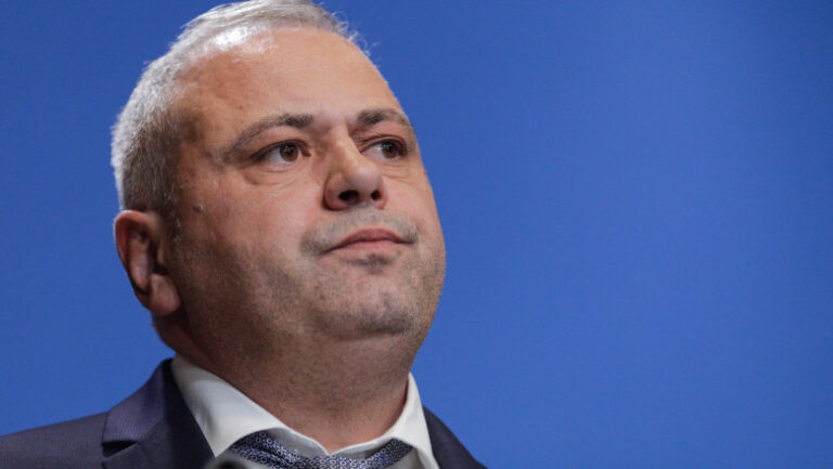 ce-spune-ministrul-agriculturii,-intrebat-daca-il-va-demite-pe-adrian-chesnoiu-de-la-afir-dupa-condamnarea-la-iccj