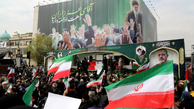 razboi-in-orientul-mijlociu-ziua-13.-stramtoarea-ormuz-devine-noul-focar-al-conflictului,-dupa-atacuri-asupra-navelor-si-interventia-sua-/-hezbollah-si-iranul-au-lansat-primul-atac-coordonat-impotriva-israelului