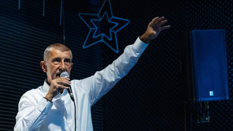 cehia-si-a-redus-bugetul-pentru-aparare.-reactie-dura-a-ambasadorului-sua-la-nato:-„fara-scuze,-fara-exceptii”