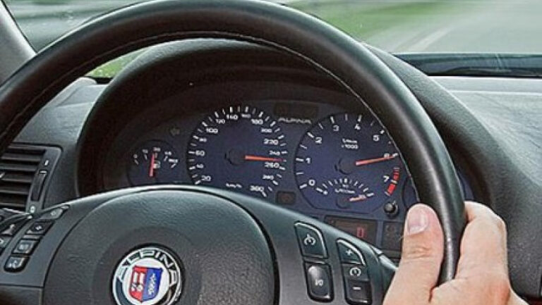 vitezomanii-de-pe-autostrazi,-in-vizorul-politistilor.-135-de-soferi-au-ramas-fara-permis-intr-o-saptamana