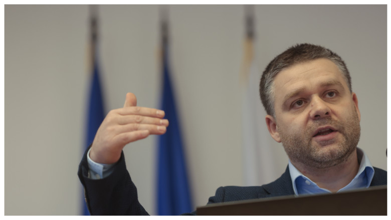 ciprian-ciucu-face-apel-la-artisti-sa-nu-accepte-promovarea-prin-afisaj-ilegal:-„e-o-boala-care-sluteste-bucurestiul” ciprian-ciucu-face-apel-la-artisti-sa-nu-accepte-promovarea-prin-afisaj-ilegal:-„e-o-boala-care-sluteste-bucurestiul”