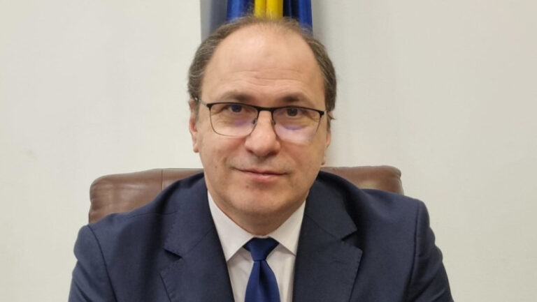 ministrul-educatiei,-in-mijlocul-studentilor-protestatari:-imi-doresc-un-buget-mai-mare-pentru-studenti-si-o-schimbare-de-mentalitate