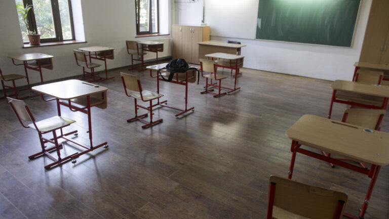 portofoliul-profesional-al-cadrelor-didactice,-pus-in-dezbatere-publica:-ce-va-contine-si-cand-va-fi-evaluat
