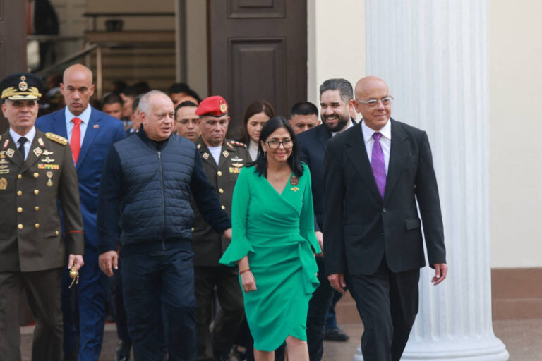 petrol-in-schimbul-puterii:-cum-au-vandut-acolitii-lui-maduro-bogatiile-naturale-ale-venezuelei-pentru-a-intra-sub-protectia-lui-trump