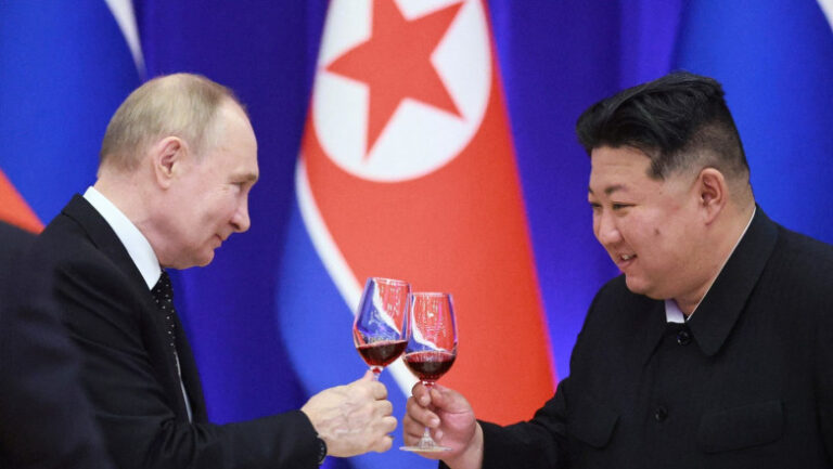 suma-uriasa-pe-care-i-ar-fi-platit-o-putin-lui-kim-jong-un-pentru-soldati-si-munitia-primita-din-coreea-de-nord-(raport)