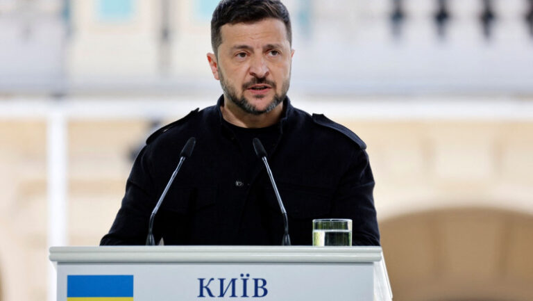 zelenski-avertizeaza:-rusia-si-iran-folosesc-inteligenta-artificiala-pentru-a-„ucide-ieftin”:-„sunt-frati-in-ura”