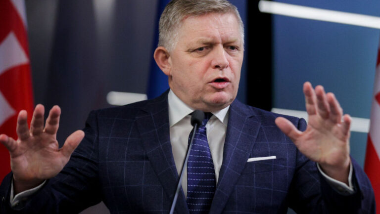 robert-fico:-slovacia-vrea-sa-taxeze-soferii-straini-la-pompa.-preturi-mai-mari-la-motorina-si-restrictii-la-alimentare